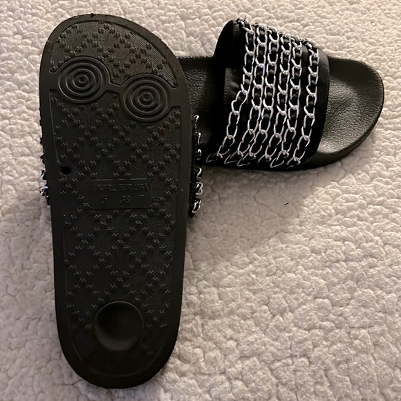 chain link slip on sandals - Picture 4 of 4